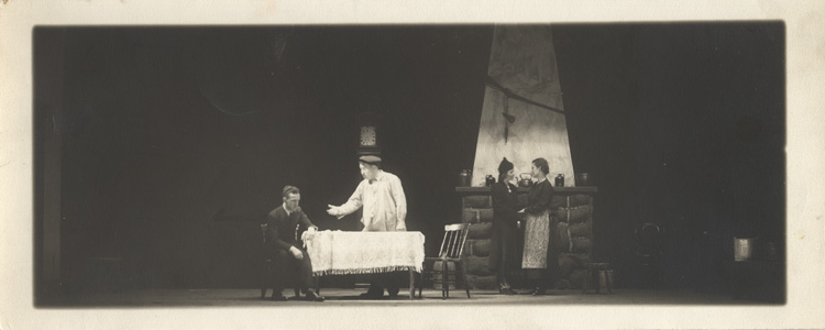 Sc&egrave;ne de la pi&egrave;ce Martine (1939)