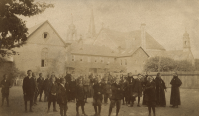 Reproduction d'une photographie du coll&egrave;ge s&eacute;raphique des Capucins &agrave; Ottawa, Ontario, septembre 1917.