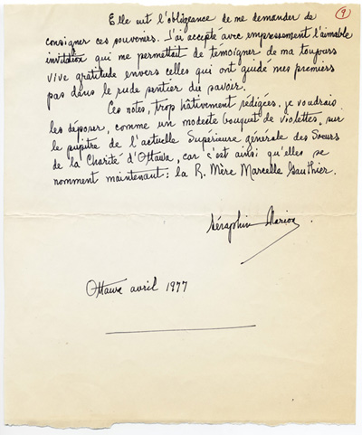 Reproduction de la neuvi&egrave;me page du t&eacute;moignage de S&eacute;raphin Marion intitul&eacute; De l’&eacute;cole Garneau &agrave; l’Universit&eacute; d’Ottawa au d&eacute;but du si&egrave;cle qui d&eacute;crit l’enseignement donn&eacute; par les Soeurs grises de la croix (Soeurs de la charit&eacute; d’Ottawa) &agrave; l’&eacute;cole Garneau d’Ottawa (Ontario), 1977.