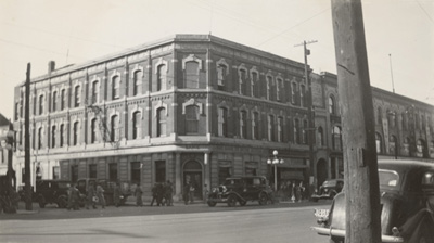 Reproduction d’une photographie de l’&eacute;difice de l’Institut canadien-fran&ccedil;ais d’Ottawa, situ&eacute;e au 123, rue Rideau, Ottawa (Ontario), 1936 ou 1937.