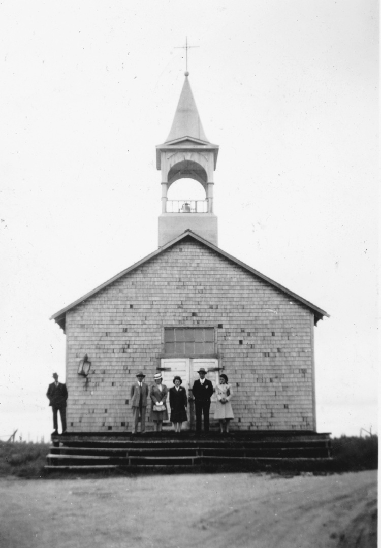 Reproduction d’une photographie de l’&eacute;glise de Norembega (Ontario), ca 1940.
